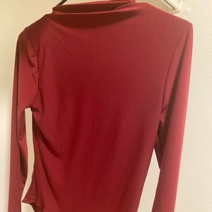 It’s kinda Burgundy long sleeve bodycon shirt